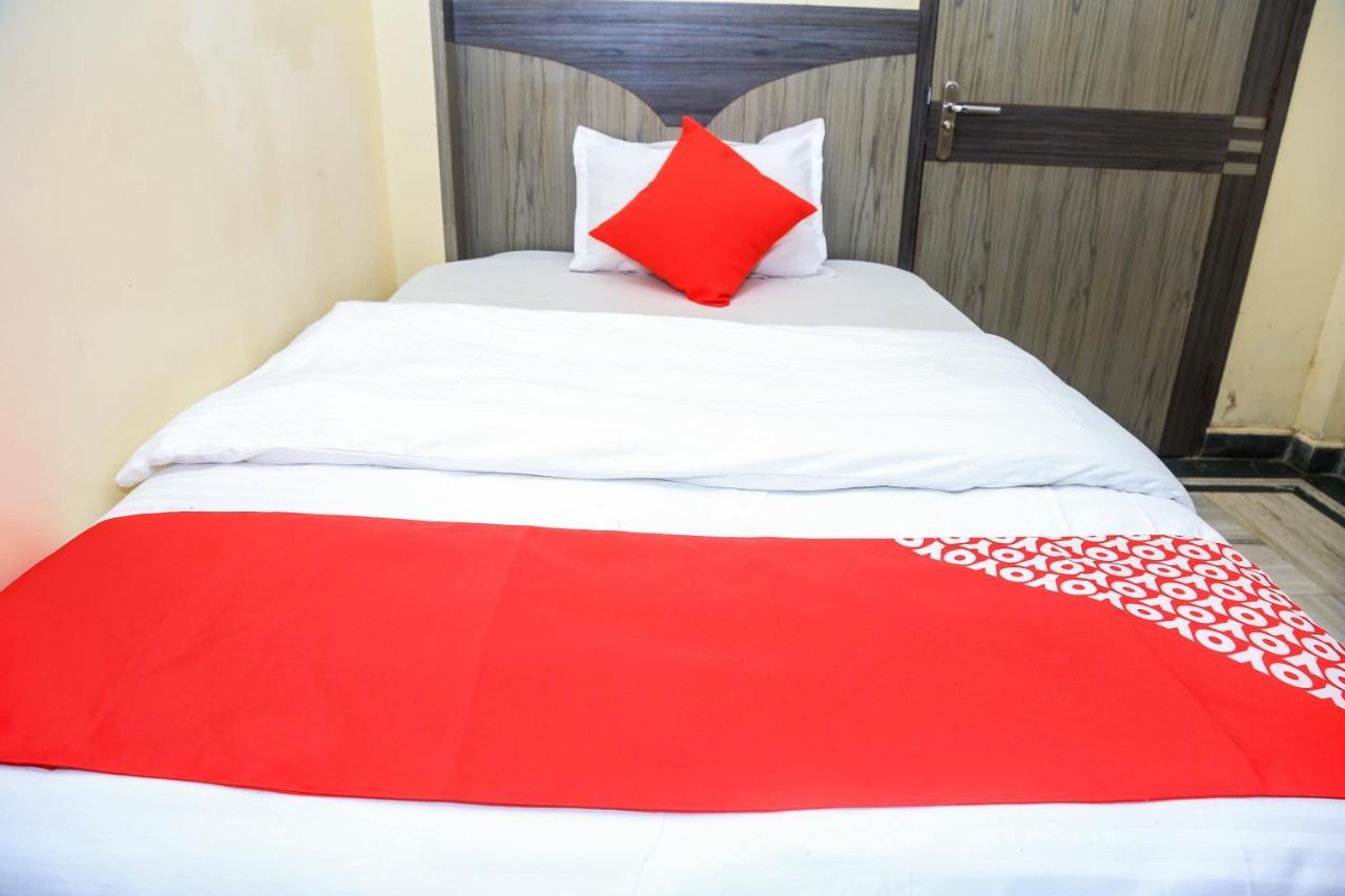 Hotel OYO 23034 Somraj Regency Agartala Exterior foto