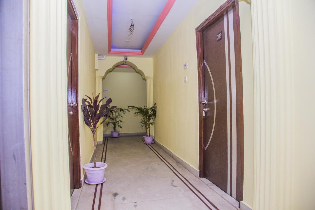 Hotel OYO 23034 Somraj Regency Agartala Exterior foto