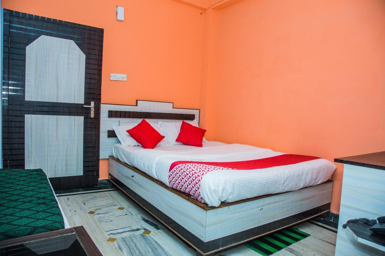 Hotel OYO 23034 Somraj Regency Agartala Exterior foto